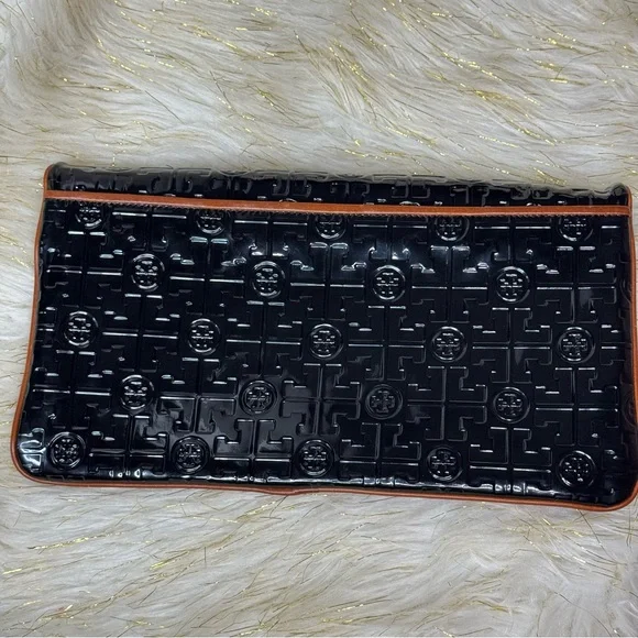 Tory Burch Black Clutch with Brown Logo Trim - Picture 2 of 9